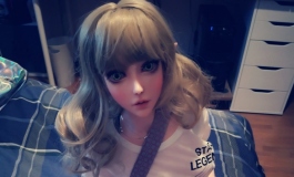 哇~~好开心,哥哥给我买新衣服啦!!by Achtung (HA011须贺友绘)