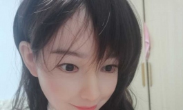 换了个假发，好看！