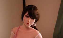 刚睡醒的九妹