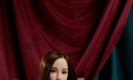 青木：今天给大家表演一下怎样脱衣服