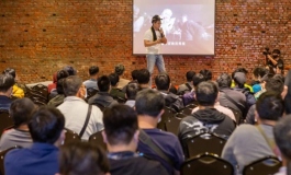 狂o猛送?台灣第一屆實體成人娃娃展