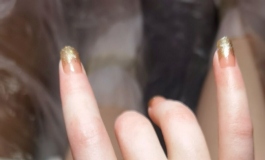 先纳信T158和人造人新品14号哪个更香
