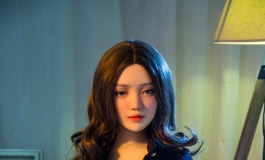 硅胶头诗诗，绝美容颜