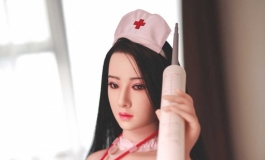 她们这些人，是因为成为护士以后才如此善良，还是因为...
