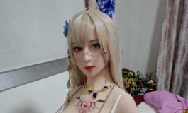 求助，这个娃娃是哪家的有人知道吗