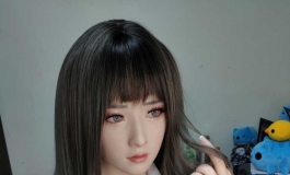 娃娃改妝