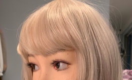 偷看混血小萝莉被发现了