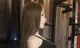 娃娃还是穿黑丝好看