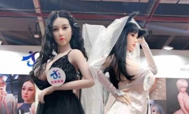 170小倩大胸穿什么衣服.裤子.鞋子.好看