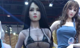 170小倩大胸穿什么衣服.裤子.鞋子.好看