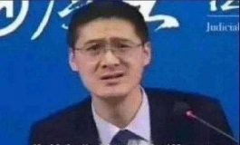 先纳信的吃相是不是有点难看