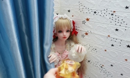 小萌月，乖~