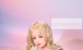 来来来，看看这个萝莉是谁家的？