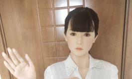 清纯可爱的春水堂小秘书来了