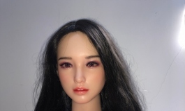 我是绝对的腿控，所以我选了先家半身