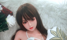 听说有人要看铃兰的大奈奈、一线天、还有大白腿？