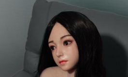 你好洛丽塔，穿着超短裙的姑娘（一）