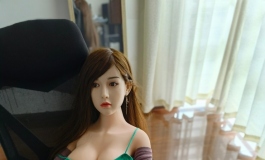 “我的很大，你克制一下”绿色吊带连衣裙少女的夏日告白