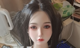 一个正经人跟两个小情人在夕阳西下美好交流的下午