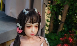 淋花花弄湿衣服了
