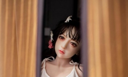 淋花花弄湿衣服了