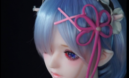 【魔族人形】二次元萌妹在展台被扒的精光任人蹂躏