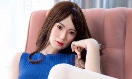 先纳信第二款女优本人正版授权之“山岸逢花”，预售开始