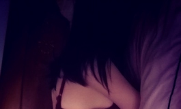 我都不记得她名字了，164TPE 废话不多说看图