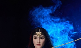 春水堂朵朵cos神奇女侠，能打败战神阿瑞斯吗？