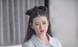 春水堂妮妮上演人前人后双面性格，小哥哥保护欲爆棚！
