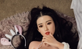 春水堂妮妮上演人前人后双面性格，小哥哥保护欲爆棚！