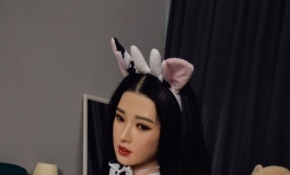 春水堂妮妮上演人前人后双面性格，小哥哥保护欲爆棚！