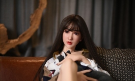 安姐衬衣出境   大秀美腿飒！----汉歌娃娃