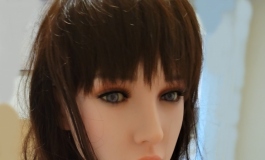 不看镜头 看哪呢?