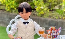 catdoll妞妞:我帅不帅？换一个装扮大家还认识我不？