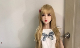 被冷落了一个多月的艾米