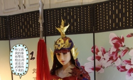 有适合娃娃穿的铠甲类的服饰吗