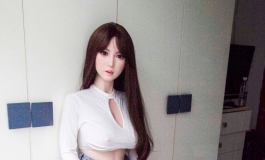 运动系米悠-159虽然个子小，但身材比例很匀称