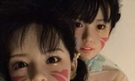 大佬们求助，这两个娃娃是哪一款？