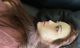 生氣的妹子