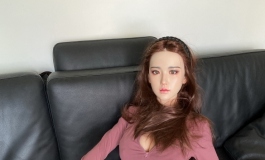 生氣的妹子
