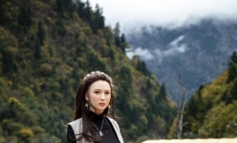 娜娜金秋外拍—阿坝乃子沟彩林