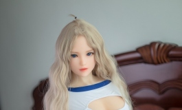 “哥哥陪我运动吧”甜心学妹雪奈在线邀约