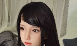叁卉小优打扮着装，明制交领长衫汉服