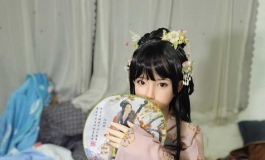 叁卉小优着装打扮汉服襦裙