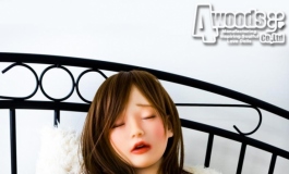 4woods,"性感睡姿"ルミ眠りセクシーメイク＋Cutieボディ ...