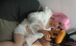 #第三届摄影大赛#【实体娃娃】可爱的小女友陪我打游戏