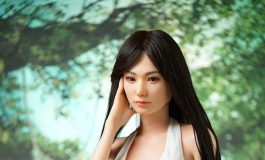 少女时期的山岸老师向你走来
