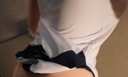认识静雅快两个月了，这段时间也邀请她来拍了一些照片~~