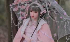 #第三届摄影大赛#【实体娃娃】哥哥，月月好看吗？